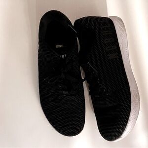 NOBULL Womens Size 8 Training Sneakers